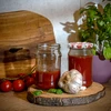 Dop fi 66/4 met tomaten - los - 9 ['witte dop', ' kleurrijk tomatenpatroon', ' pasteurisatie', ' procescontrole', ' opslag', ' maat fi Tomaten 66', ' voorraadkastdecoratie', ' doppen voor pasteurisatie', ' groentedoppen', ' tomatendoppen']