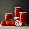 Doppen fi 82/6 tomaten - 10 stuks - 6 ['witte dop', ' kleurrijk tomatenpatroon', ' pasteurisatie', ' procescontrole', ' opslag', ' maat fi Tomaten 82', ' voorraadkastdecoratie', ' doppen voor pasteurisatie', ' groentedoppen', ' tomatendoppen']