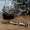 Elektronische keukenthermometer (-40°C tot +300°C) van staal - 3 ['keukenthermometer', ' culinaire thermometer', ' voedselthermometer', ' culinaire thermometers', ' stalen thermometer', ' stalen thermometer', ' sonde thermometer', ' thermometer met sonde', ' thermometer met display', ' thermometer voor koken', ' bakken en braden']