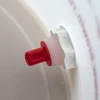 Fermentatiecontainer voor bier met fermentatiebuis, kraantje, thermometer en bezinkselreductor - 13 ['bierkit', ' bierfermentatie', ' container met kraantje', ' fermentatiebuis', ' bezinkselreductor', ' fermentatietemperatuur', ' bierthermometer', ' fermentatie-emmer', ' fermentatiecontainer', ' huisgemaakt bier']