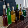 Fles voor likeuren heupfles met dop 200 ml 10 stuks - 11 ['flessen', ' heupflessen', ' likeuren', ' flessen voor likeuren', ' flesjes', ' huisgemaakte dranken', ' huisgemaakte likeuren', ' heupfles met dop', ' fles met dop', ' flesje met dop']
