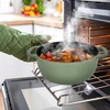 Geëmailleerde gietijzeren pot - salie, 5,8L - 8 ['gietijzeren potten', ' geëmailleerde gietijzeren potten', ' gietijzeren kookgerei', ' voordelen van gietijzeren kookgerei', ' geëmailleerd gietijzer', ' koken in een gietijzeren pot', ' gietijzeren pot met email', ' pot in ecru kleur', ' pot in bordeaux kleur', ' pot in salie kleur', ' waarom koken in gietijzeren potten', ' als cadeau', ' welke gietijzeren potten te kiezen']