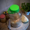 Glazen pot 8 L, met tang - 7 ['glazen potten', ' glazen pot', ' pot voor augurken', ' potten voor augurken', ' pot voor likeuren', ' containers voor likeuren', ' potten met deksel', ' grote potten met deksel', ' pot voor likeuren', ' pot voor alcohol', ' pot voor fermentatie', ' potten 8 L', ' pot met handvat', ' decoratieve pot', ' decoratieve pot', ' pot met afdichting']