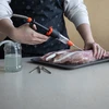 Halfautomatische vleeswareninjector met naaldenset en slang - 11 ['huisgemaakte vleeswaren', ' thuisvleeswaren', ' zelfgemaakte vlees- en vleeswarenproductie', ' ham', ' schouderham', ' worsten', ' eigen vleeswaren', ' vlees', ' zelfgemaakte culinaire producten', ' diner', ' vlees pekelen', ' injecteren', ' injectoren', ' vleesspuit', ' roestvrijstalen naalden', ' injectienaald', ' pekelen', ' roken', ' vleeswarenaccessoires', ' vleesspuit', ' roestvrijstalen naalden', ' injectienaald', ' voor vlees', ' voor pekelen']