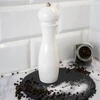 Handmatige peper- en zoutmolen, 21 cm, wit - 3 ['handmatige molen voor malen', ' pepermolen', ' gemalen peper', ' gemalen zout', ' peperkorrels', ' keramische maalstenen']