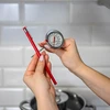 Keukenthermometer (0°C tot +300°C) 17,5cm - 3 ['temperatuur', ' thermometer voor rokerij', ' rookthermometer', ' thermometer voor roken', ' thermometer voor bakken', ' thermometer voor oven', ' thermometer voor fornuis', ' culinaire thermometer', ' keukenthermometer', ' thermometer voor koken', ' gastronomische thermometer', ' voedselthermometer', ' thermometer met twee temperatuursensoren', ' gecertificeerde thermometer', ' voedselthermometer met sonde', ' vleesthermometer', ' thermometer met sonde', ' keukenthermometer met sonde', ' vleessonde']