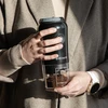 Koffiemolen - elektrisch, maalschijf, met zetapparaat en beker - 15 ['koffiemolen', ' elektrische molen', ' koffie malen', ' gemalen koffie', ' koffie malen', ' molen met zetapparaat', ' molen met dripper', ' molen met thermosbeker', ' molen met zetapparaat en beker', ' molen met USB', ' moderne koffiemolen', ' draagbare molen', ' mobiele molen', ' molen op batterijen', ' molen met accu', ' molen opladen via USB', ' molen met keramische maalschijven', ' maalschijfmolen', ' handige molen', ' cadeau-idee']