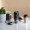 Koffiemolen - elektrisch, maalschijf, met zetapparaat en beker - 16 ['koffiemolen', ' elektrische molen', ' koffie malen', ' gemalen koffie', ' koffie malen', ' molen met zetapparaat', ' molen met dripper', ' molen met thermosbeker', ' molen met zetapparaat en beker', ' molen met USB', ' moderne koffiemolen', ' draagbare molen', ' mobiele molen', ' molen op batterijen', ' molen met accu', ' molen opladen via USB', ' molen met keramische maalschijven', ' maalschijfmolen', ' handige molen', ' cadeau-idee']