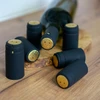 Krimpkappen met perforatie zwart fi31mm 100st. - 2 ['Krimpkappen met perforatie', ' kappen voor flessenhals', ' krimpkappen voor flessen', ' krimpkappen', ' kappen voor flessen']