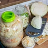 Onbreekbare, multifunctionele pot voor inmaken + tang, 5L - 10 ['ingemaakte augurken', ' ingemaakte bloemkool', ' ingemaakte bieten', ' bietenzuurdesem', ' kunststof pot', ' plastic pot', ' zelfgemaakte ingemaakte groenten', ' pot 5L', ' pot met certificaat voor inmaken', ' tang voor augurken', ' pot met tang']