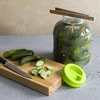 Onbreekbare, multifunctionele pot voor inmaken + tang, 5L - 5 ['ingemaakte augurken', ' ingemaakte bloemkool', ' ingemaakte bieten', ' bietenzuurdesem', ' kunststof pot', ' plastic pot', ' zelfgemaakte ingemaakte groenten', ' pot 5L', ' pot met certificaat voor inmaken', ' tang voor augurken', ' pot met tang']