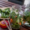 Pot TO 3 L met plastic deksel + tang fi 100 - 9 ['pot', ' glazen pot', ' glazen pot', ' pot met deksel', ' pot voor het inmaken van augurken', ' pot voor augurken', ' pot voor likeuren', ' pot voor likeuren', ' pot met tang', ' augurktang', ' keukentang']