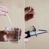 Refractometer voor alcohol - 9 ['voor het meten van het alcoholgehalte', ' om de alcoholconcentratie in brouwsels te controleren', ' refractometer', ' drankproductie', ' alcoholmeting in vloeistoffen', ' meetapparatuur voor alcohol', ' eenvoudige meting van alcoholconcentratie', ' alcoholmeting in vloeistoffen zonder andere toevoegingen', ' alcoholpercentages', ' alcoholpercentage']