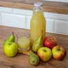 Sapfles 1 L met twist-off dop - fi 43 - 11 ['sapfles', ' glazen fles', ' Kubuś fles', ' fles 1 L', ' sappenflessen', ' 6x glazen sapfles', ' sapje', ' roomfles', ' flessen met dop', ' flessen met doppen', ' klikdoppen', ' gekleurde doppen', ' geruite doppen met opdruk', ' fles voor limonade', ' milkshakes', ' smoothies']