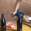 Twee-armige kroonkurkapparaat 'Greta' - 2 ['kroonkurken', ' voor kroonkurken fi 26 mm', ' voor flessen fi 26 mm', ' voor bier', ' voor cider', ' hoe te kroonkurken']