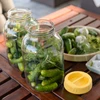 Twist-off pot 4 L en kunststof deksel fi 100 met handvat - 6 ['pot', ' glazen pot', ' glazen pot met deksel', ' pot met schroefdeksel', ' pot voor het inmaken van augurken', ' pot voor augurken', ' pot voor likeuren', ' pot voor likeuren', ' pot met handvat', ' deksel met handvat', ' praktische pot', ' pot met handvat', ' mooie pot', ' welke pot te kopen']