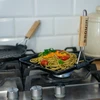 Vierkante gietijzeren pan, 22 cm - 5 ['gietijzeren pan', ' pan met houten handvat', ' pan met inklapbaar handvat', ' gietijzeren kookgerei', ' grill']