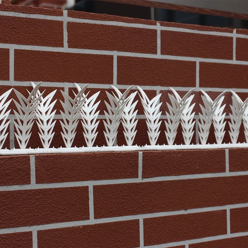 Decoratieve vogelafschrikkende strips met spikes, wit - van kunststof, 6 stuks - 12 ['vogelafschrikker', ' vogelspikes', ' spikes tegen vogels', ' plastic spikes afschrikker', ' duivenspikes', ' decoratieve spikes voor vensterbank', ' strip met spikes tegen vogels', ' decoratieve strip met spikes', ' plastic strips voor vogels', ' bescherming tegen vogels', ' bescherming tegen duiven', ' gevelbescherming tegen vogels', ' vogels afschrikken', ' schone vensterbank', ' spikes op plastic strip', ' set spikes voor vogels', ' effectieve bescherming tegen duiven', ' vogels', ' vogels afschrikkende spikes', ' decoratieve strips om vogels af te schrikken', ' hoe vogels effectief af te schrikken', ' strips en spikes veilig voor vogels']