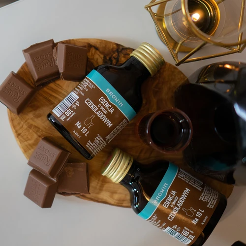 Essence met chocoladesmaak 100 ml voor 10 L - 8 ['alcoholmix', ' aroma', ' essence voor alcohol', ' huisgemaakte drank', ' smaakmix', ' smaakessence', ' alcoholmixen', ' chocoladelikeur', ' chocolademix', ' mix 250 ml', ' essence 250 ml', ' essences voor zelfgestookte drank']