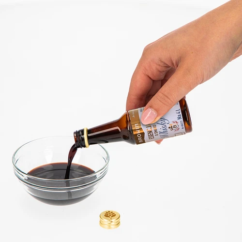 Essentie met Whiskysmaak 40ml - 6 ['essentie van smaak', ' whisky essence', ' whisky essence', ' essence', ' alcohol essence', " aroma's voor alcohol", ' essences voor zelfgestookte drank', ' essences voor zelfgestookte drank', " aroma's", ' whisky aroma grants', " whisky aroma ballantine's"]