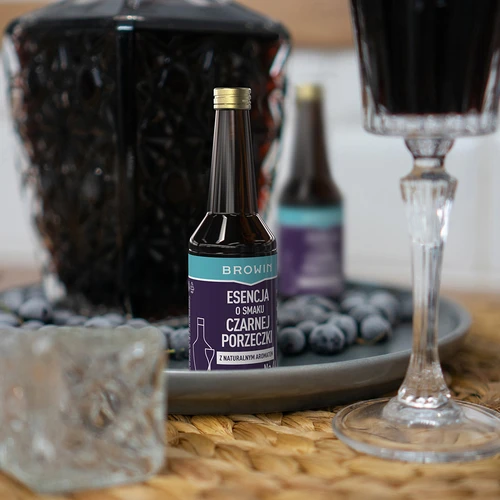Essentie met zwarte bessensmaak met natuurlijke aroma voor 4 L - 40 ml - 9 ['essentie van smaak', ' zwarte bessenessentie', ' essentie', ' alcoholaroma', " aroma's voor alcohol", ' essences voor zelfgestookte drank', ' essences voor zelfgestookte drank', " aroma's", ' aroma', ' zwarte bessenaroma']