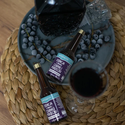 Essentie met zwarte bessensmaak met natuurlijke aroma voor 4 L - 40 ml - 10 ['essentie van smaak', ' zwarte bessenessentie', ' essentie', ' alcoholaroma', " aroma's voor alcohol", ' essences voor zelfgestookte drank', ' essences voor zelfgestookte drank', " aroma's", ' aroma', ' zwarte bessenaroma']