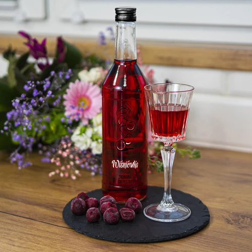 Fles 0,5 L met schroefdop en opdruk Kersenlikeur - 4 stuks - 11 ['kersenlikeur', ' kersenlikeur', ' fles voor kersenlikeur', ' fles voor likeuren', ' flessen voor likeuren', ' fles met schroefdop', ' flessen met opdruk', ' glas met opdruk', ' glazen flessen', ' glazen flessen met schroefdoppen']