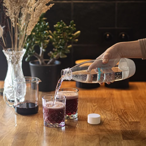 Fles 1L voor Bruiswatertoestel met dop - 7 ['herbruikbare fles', ' herbruikbare fles voor SodaJoy bruiswatertoestel', ' herbruikbare fles voor bruiswatertoestel', ' bruiswatertoestel', ' bruiswatertoestel voor bruisend water', ' patronen voor bruiswatertoestellen', ' patroon voor bruiswatertoestel', ' thuis bruiswatertoestel', ' hoe maak je bruisend water', ' welke sifon voor bruisend water', ' prosecco', ' prosecco wijnen', ' frisdranken', ' bruisdrankmachine', ' mousserende wijn', ' wijn met bruisend water', ' wijn carboniseren', ' sodawater', ' sodawater lodz', ' sodawater thuis', ' sifon voor sodawater', ' waar komt sodawater vandaan', ' water carboniseren thuis', ' water carboniseren']