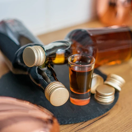 Fles 500 ml voor wodka - 8 stuks - 5 ['fles voor wodka', ' flessen voor wodka', ' sterke drank flessen', ' sterke drank fles', ' sterke drank flesje', ' sterke drank flesjes', ' fles 500 ml', ' flessen 500 ml', ' doorzichtige flessen', ' doorzichtige fles', ' fles voor sap', ' fles met schroefdop', ' flessen met schroefdoppen', ' flessen voor likeuren']
