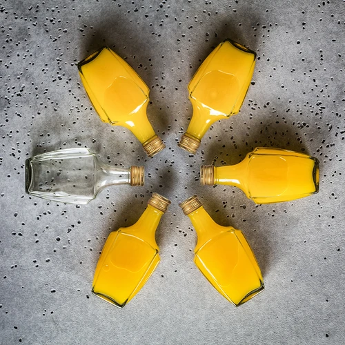 Fles Art Deco 250ml met schroefdop fi28 - 9 ['fles voor likeur', ' flessen voor likeur', ' fles voor alcohol', ' decoratieve flessen voor alcohol', ' glazen fles voor alcohol', ' flessen voor zelfgestookte drank voor bruiloft', ' fles voor likeur', ' decoratieve flessen', ' fles voor wodka', ' fles voor wodka']