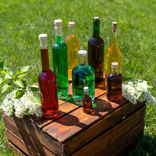 Fles Marina met kurk, wit 0,5 L - 7 ['fles voor alcohol', ' decoratieve flessen voor alcohol', ' glazen fles voor alcohol', ' flessen voor zelfgestookte drank voor bruiloft', ' fles voor likeur', ' decoratieve flessen voor likeuren']