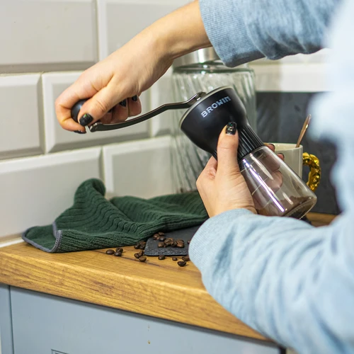 Handmatige koffiemolen met instelbare maalgraad - 11 ['koffiemolen', ' handmatige molen', ' koffie malen', ' gemalen koffie', ' handmatig koffie malen']