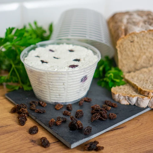 Kaasmakerijvorm voor ricotta Ø 12 x 6,5 cm voor 500 g - 5 ['vorm voor ricotta', ' vorm voor ricottakaas', ' kaas', ' kaasmaken', ' hoe maak je kaas', ' kaasmakerijvorm', ' zelfgemaakte kaas', ' kaasmakerijvorm', ' huisgemaakte kaas', ' vorm voor zachte kaas', ' voor kwarkkaas', ' voor stremselkaas', ' vorm in de vorm van een kegel', ' kwark- en stremselkaas in de vorm van een kegel', ' zelfgemaakte kwark']