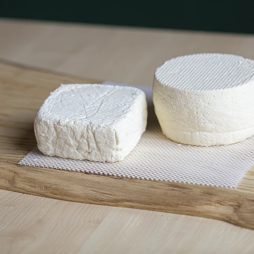 Kaasmat, 25x25 cm - 2 ['voor gerijpte kazen', ' voor rijpingsplanken voor kazen', ' voor kazen', ' kaasassortiment']