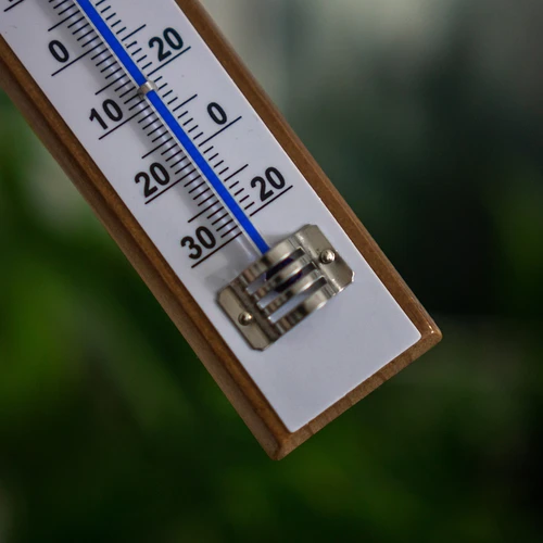 Kamertemperatuurmeter met witte schaal (-30°C tot +50°C) 20cm - 4 ['binnen thermometer', ' kamertemperatuurmeter', ' thermometer voor binnen', ' huiskamertemperatuurmeter', ' thermometer', ' houten kamertemperatuurmeter', ' thermometer met duidelijke schaal', ' thermometer met dubbele schaal']