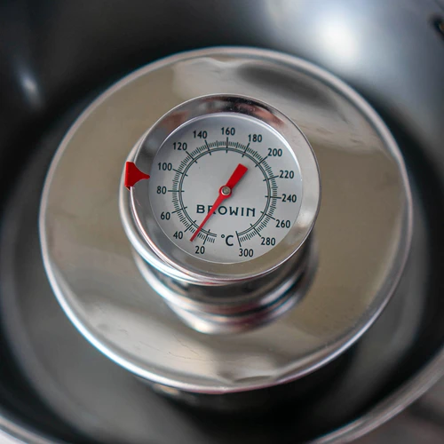 Keukenthermometer (0°C tot +300°C) 17,5cm - 4 ['temperatuur', ' thermometer voor rokerij', ' rookthermometer', ' thermometer voor roken', ' thermometer voor bakken', ' thermometer voor oven', ' thermometer voor fornuis', ' culinaire thermometer', ' keukenthermometer', ' thermometer voor koken', ' gastronomische thermometer', ' voedselthermometer', ' thermometer met twee temperatuursensoren', ' gecertificeerde thermometer', ' voedselthermometer met sonde', ' vleesthermometer', ' thermometer met sonde', ' keukenthermometer met sonde', ' vleessonde']