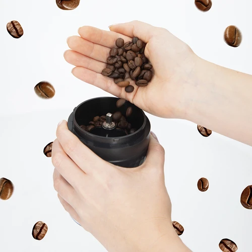 Koffiemolen - elektrisch, maalschijf - 13 ['koffiemolen', ' elektrische molen', ' koffie malen', ' gemalen koffie', ' koffie malen', ' molen met USB', ' moderne koffiemolen', ' draagbare molen', ' mobiele molen', ' batterijmolen', ' koffiemolen op batterij', ' molen opgeladen via USB', ' molen met keramische maalschijven', ' maalschijfmolen', ' handige molen', ' elektrische koffiemolen', ' cadeau-idee']
