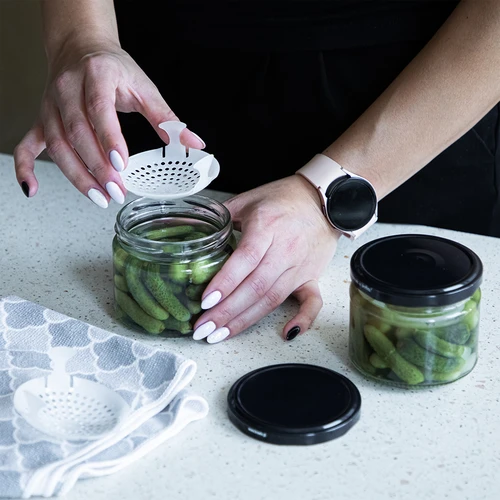 Lage pot 330ml - met zwarte deksel fi 82/6, 6 stuks - 8 ['lage pot', ' glazen pot', ' pot 330ml', ' twist-off deksel', ' pot voor jam', ' opslagcontainer', ' zelfgemaakte conserven', ' pot voor haring', ' pot voor salade', ' pot voor dessert']