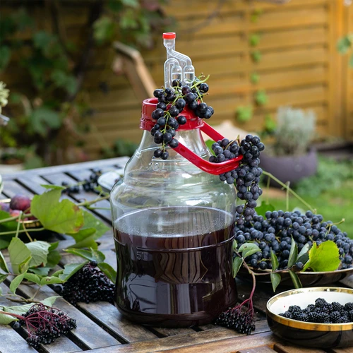 Lichte, onbreekbare wijnballon met handvat, 10 L - 8 ['wijnballon', ' wijnballon', ' onbreekbare ballon', ' plastic ballon', ' ballon 10 l', ' biercontainer', ' bierballon', ' fermentor', ' voor fermentatie', ' PET-ballon', ' ballon met brede opening', ' handvat voor ballon']
