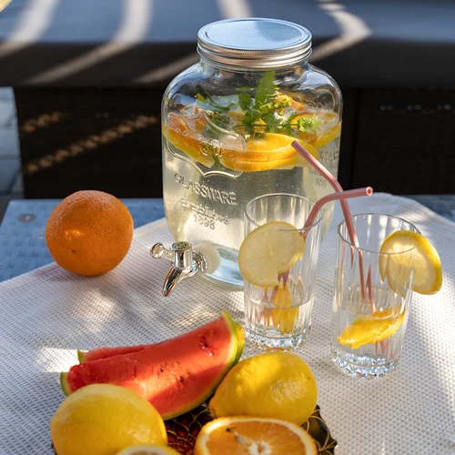 Limonadepot met kraantje - glas, 4 L - 6 ['limonadepot', ' drankpot', ' pot met kraantje', ' pot 4 liter met kraantje', ' glazen fles met kraantje', ' glazen fles voor dranken', ' drankpot', ' drankpot voor feest', ' pot met kraantje voor de tuin', ' limonade in de buitenlucht', ' zomerse verfrissing']