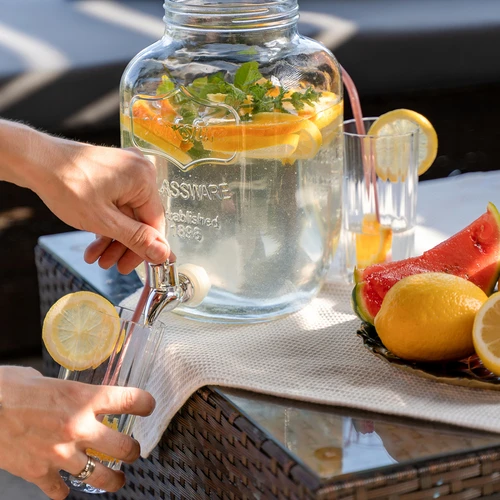 Limonadepot met kraantje - glas, 4 L - 7 ['limonadepot', ' drankpot', ' pot met kraantje', ' pot 4 liter met kraantje', ' glazen fles met kraantje', ' glazen fles voor dranken', ' drankpot', ' drankpot voor feest', ' pot met kraantje voor de tuin', ' limonade in de buitenlucht', ' zomerse verfrissing']