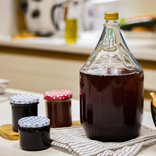 Mandfles 5 L Dama met dop - zonder mand - 5 ['fles 5l', ' fles voor fermentatie', ' mandfles voor fermentatie', ' mandfles voor wijn', ' mandfles voor wijn', ' voor het bewaren van wijn', ' fles voor sap']