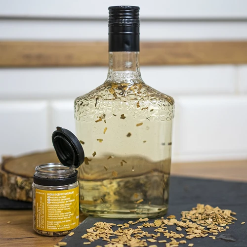 Natuurlijke eiken vlokken (ongebrand), 20g - 9 ['eiken chips', ' eiken vlokken', ' natuurlijke eiken vlokken', ' ongebrande eiken vlokken', ' eiken vlokken voor whisky', ' vlokken voor wijn', ' eiken vlokken voor wijn', ' wijn verouderen', ' wijn aromatiseren', ' voor alcohol', ' toevoegingen voor alcohol', ' smaaktoevoegingen']