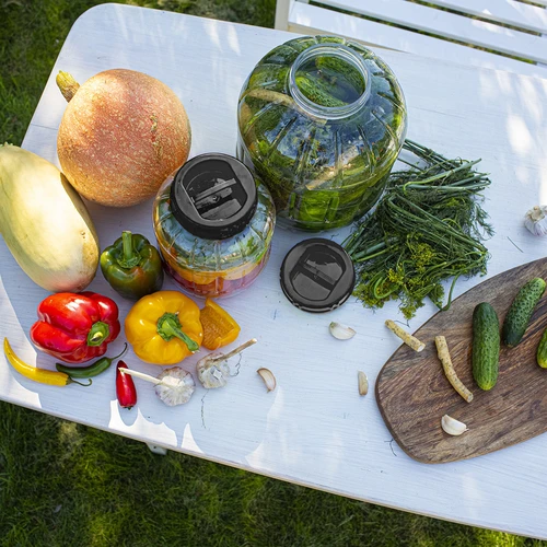 Onbreekbare, multifunctionele pot met zwarte deksel, 3L - 9 ['potten voor conserven', ' pot', ' pot voor augurken', ' voor likeuren', ' pot 3 l', ' pot met certificaat', ' onbreekbare pot', ' universele pot', ' multifunctionele pot', ' pot voor conserven', ' plastic pot', ' pot van kunststof']