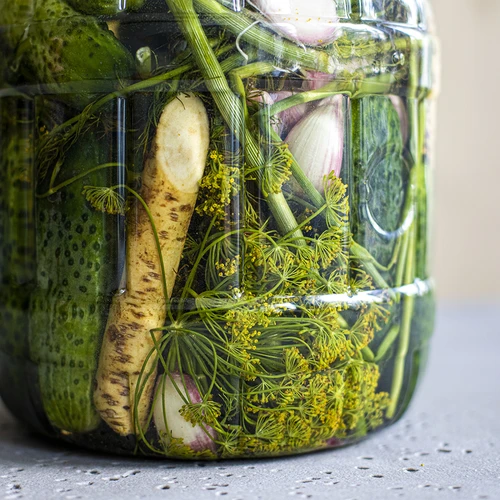 Onbreekbare pot voor inmaken, 3 L - 8 ['ingemaakte augurken', ' ingemaakte bloemkool', ' ingemaakte bieten', ' bietenzuurdesem', ' kunststof pot', ' plastic pot', ' zelfgemaakte ingemaakte groenten', ' pot 3L', ' pot met certificaat voor inmaken', ' pet pot']