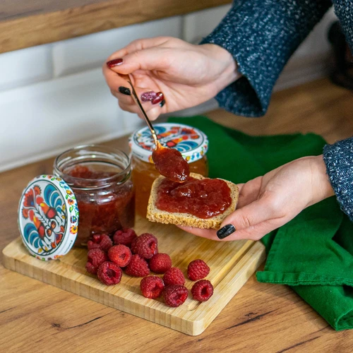 Pot TO 370 ml met gekleurd deksel fi82/6- 6 stuks - 10 ['potten', ' kleine potten', ' potje', ' glazen pot', ' glazen potten', ' pot met deksel', ' potten voor conserven', ' pot voor wecken', ' potten voor wecken', ' potten voor kruiden', ' pot voor jam', ' pot voor confituur', ' pot voor honing', ' potje voor honing']