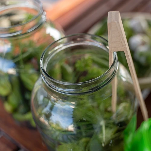 Pot TO 4 L met plastic deksel + tang fi 100 - 8 ['pot', ' glazen pot', ' glazen pot', ' pot met deksel', ' pot voor het inmaken van augurken', ' pot voor augurken', ' pot voor likeuren', ' pot voor likeuren', ' pot met tang', ' tang voor augurken', ' keukentang']