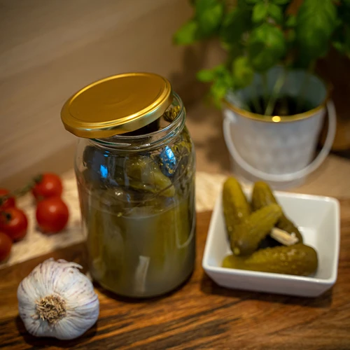 Pot TO 900 ml met gouden deksel fi 82/6 - 6 stuks. - 10 ['potten', ' glazen pot', ' glazen potten', ' pot met deksel', ' potten voor conserven', ' pot voor wecken', ' potten voor wecken', ' pot voor augurken', ' pot voor honing', ' 900 ml', ' 0', '9 l.']
