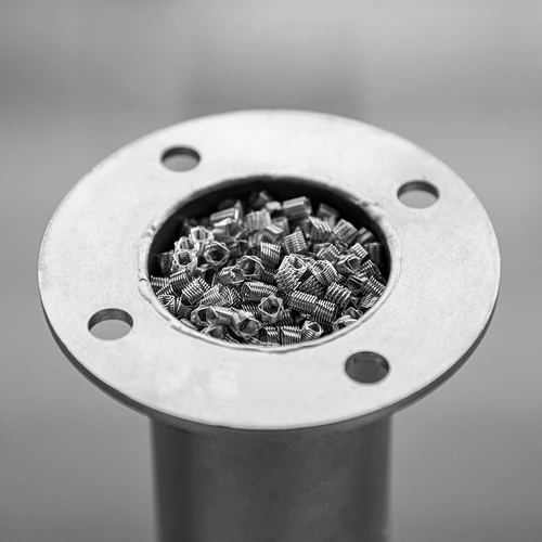 Roestvrije prismatische veertjes - 0,5 L - 6 ['roestvrij kolomvulling', ' destillatie', ' distilleerapparaat', ' prismatische veertjes van zuurbestendig staal', ' prismatische veertjes van roestvrij staal', ' veertjes voor destillatie', ' prismatische veertjes KO', ' prismatische veertjes Browin']