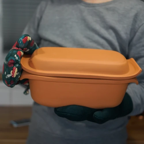 Romeinse pot 2,5L - 18 ['Romeinse pot', ' vetvrij braden', ' stomen', ' voor vlees', ' voor brood', ' voor vis', ' voor vegetariërs', ' eenpansgerechten', ' gerechten voor kinderen', ' dieetgerechten', ' voor brood bakken', ' kleipot', ' aardewerken pot', ' cadeau-idee', ' voor paté', ' voor paté', ' cakevorm']